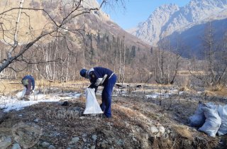 На труднодоступных маршрутах Кавказского заповедника провели генеральную уборку