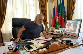 О работе в отделах директору Кавказского заповедника докладывают онлайн